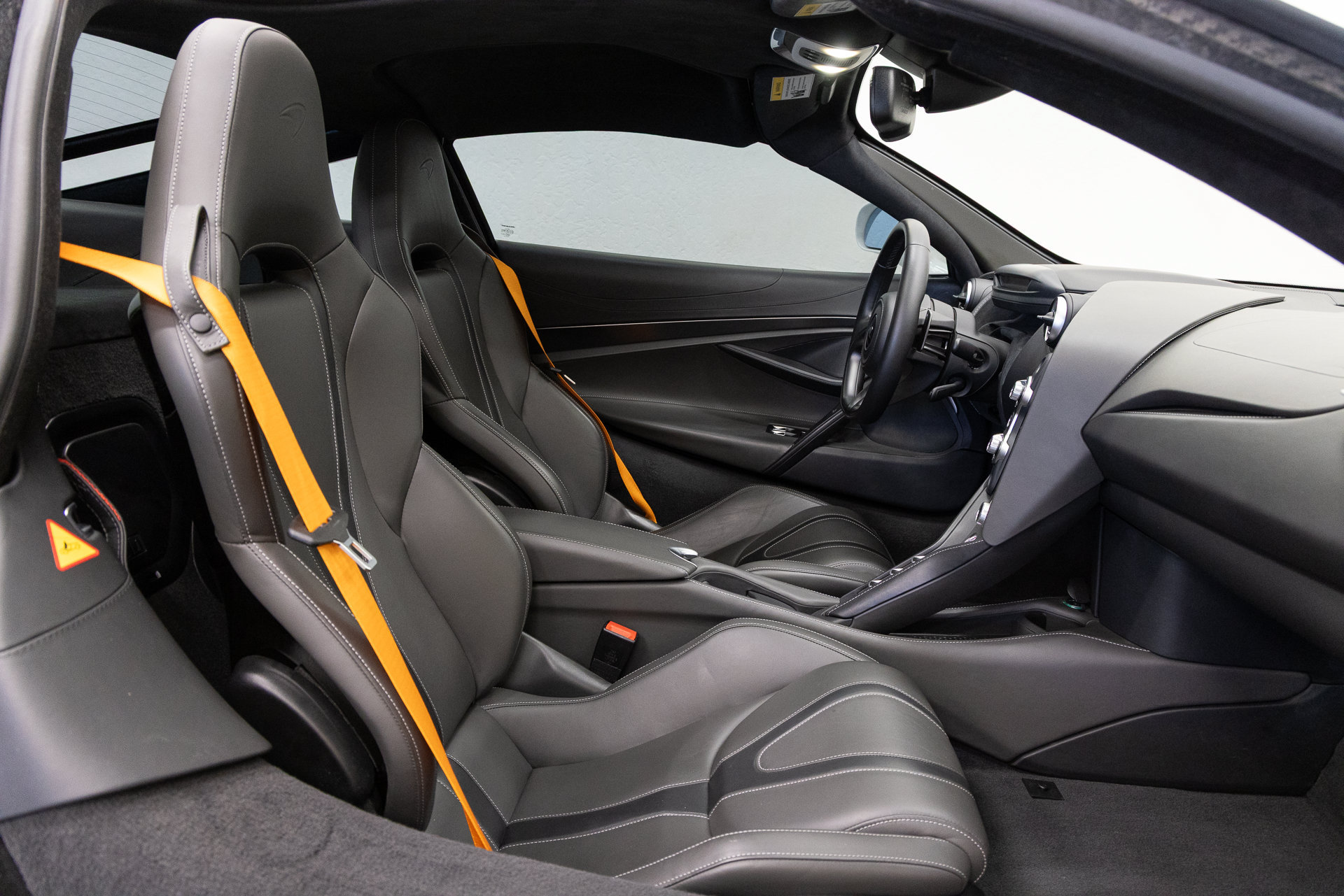 Used 2019 McLaren 720S Luxury photo 12