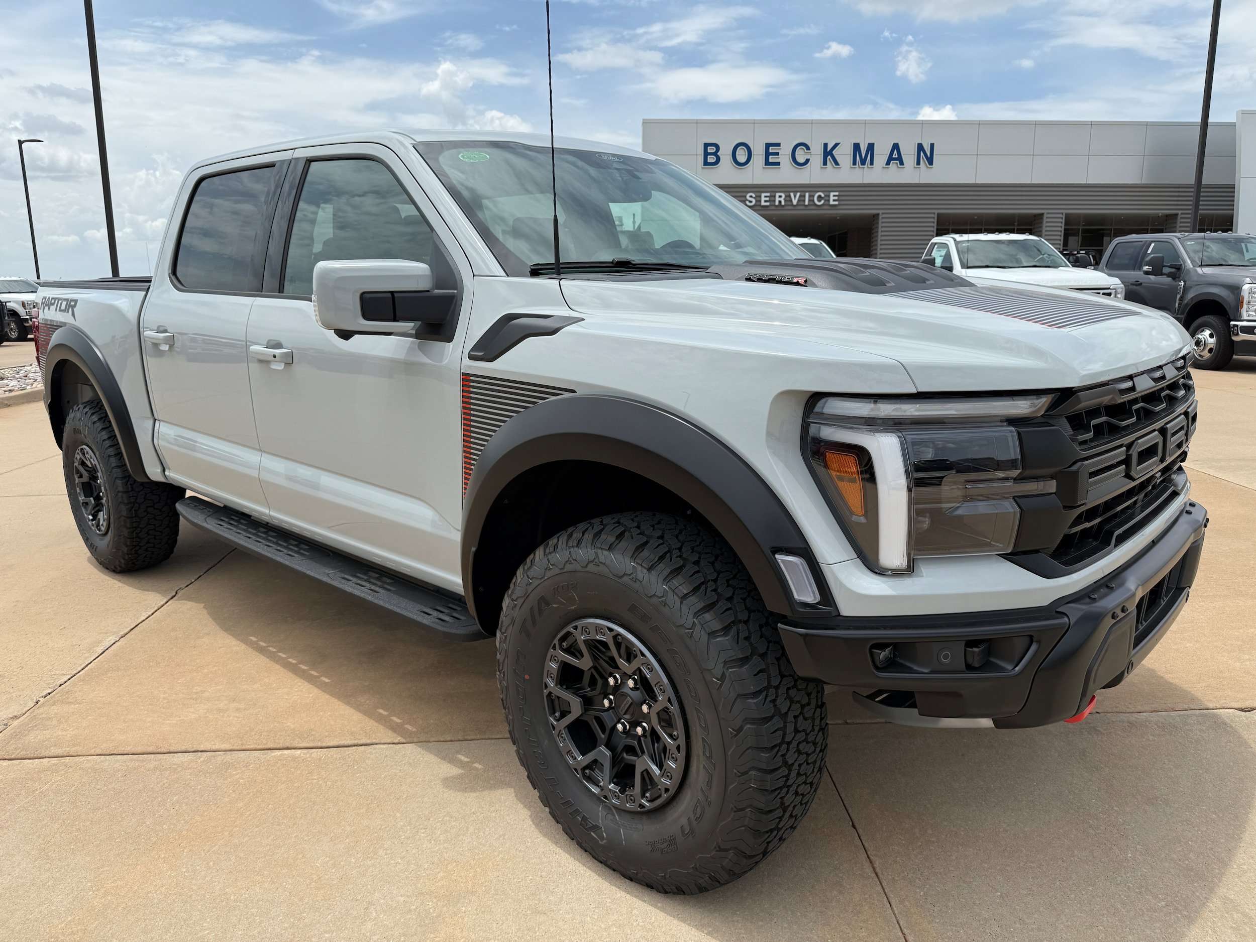 New 2026 Ford F150 Raptor w/ Equipment Group 803A Raptor R