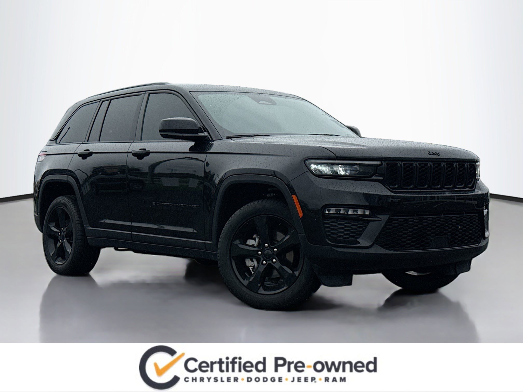 Used 2024 Jeep Grand Cherokee Limited w/ Black Appearance Package