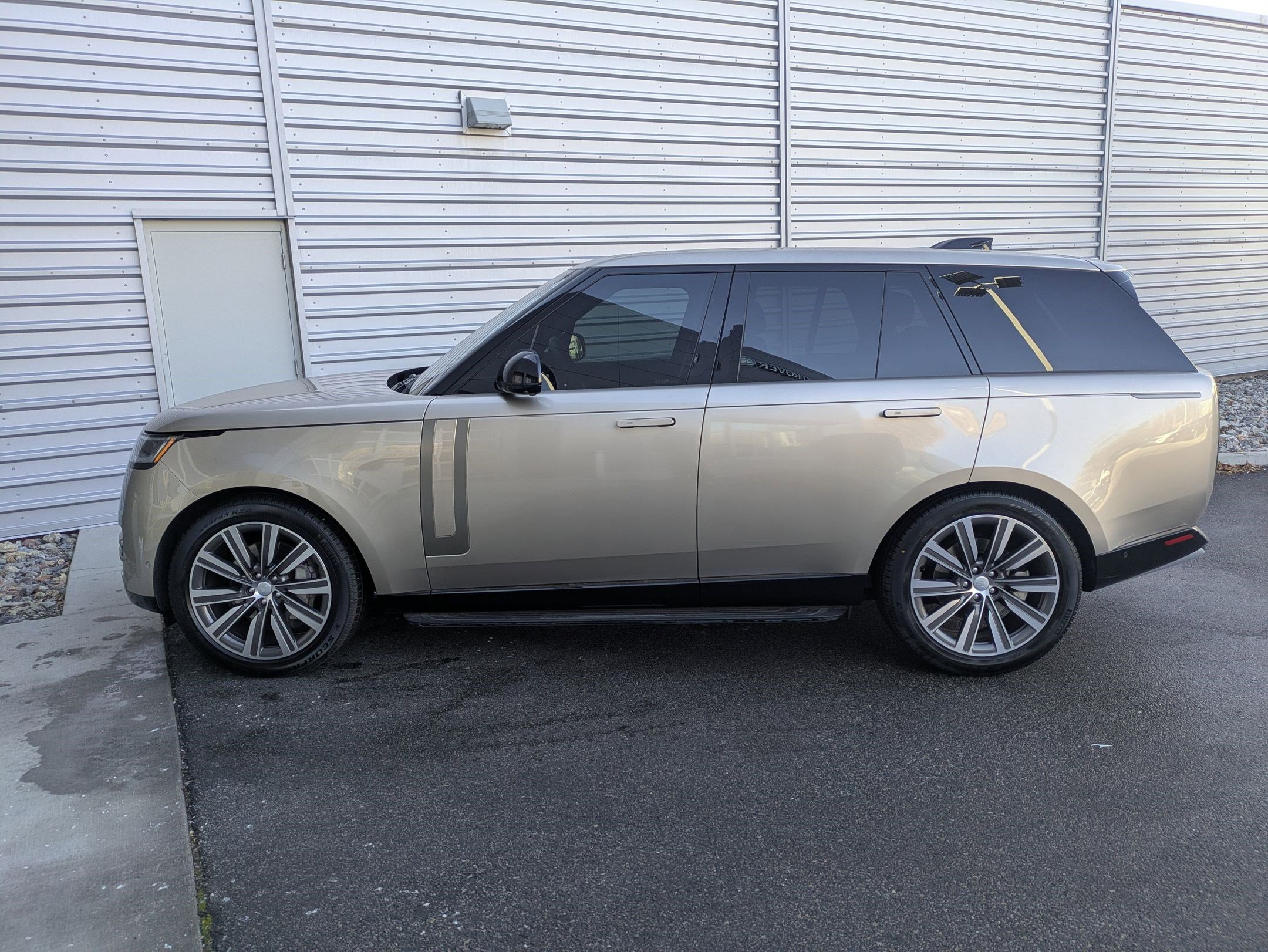 2023 Land Rover Range Rover SE