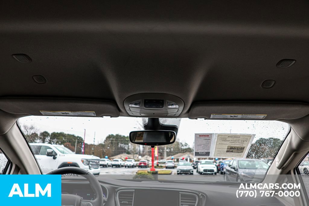 2024 Chrysler Pacifica Select