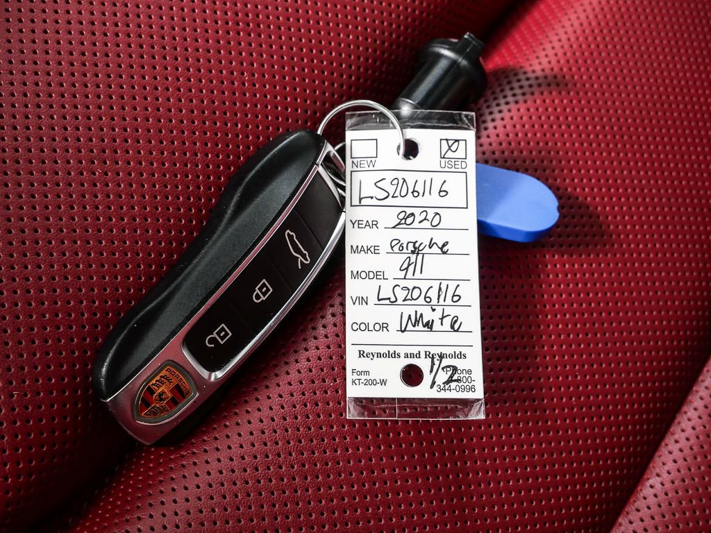 2020 Porsche 911 Carrera