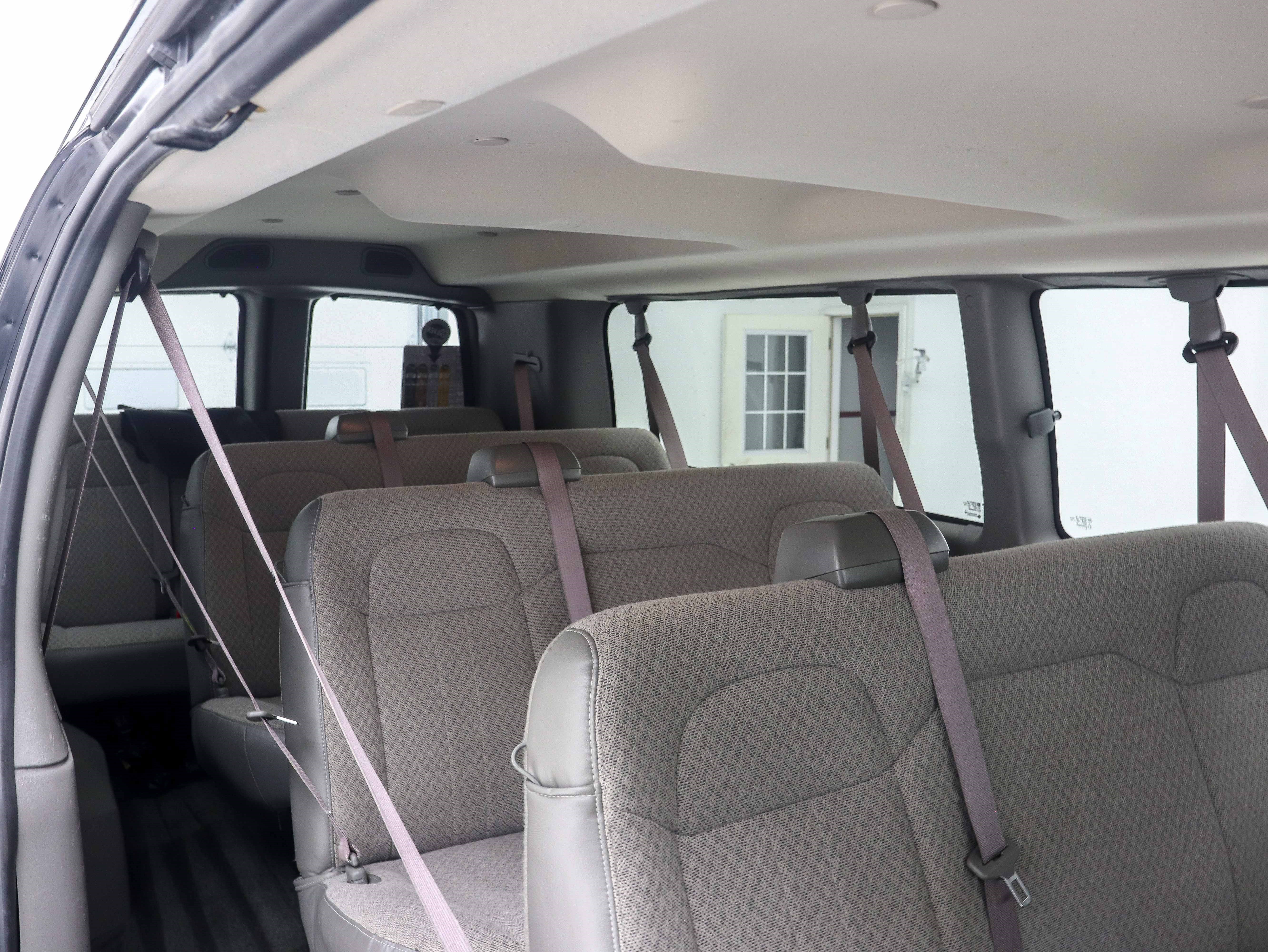 2019 Chevrolet Express Passenger LT - Photo 12