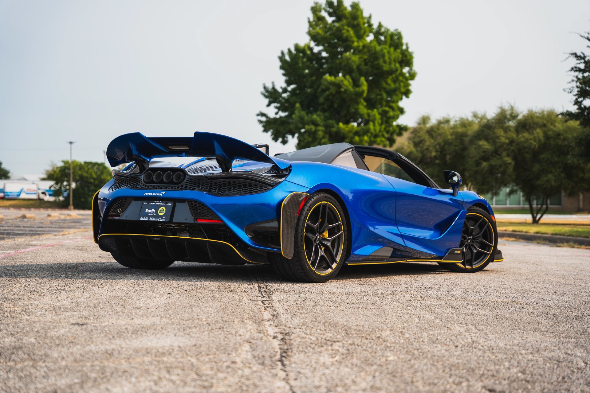 Used 2022 McLaren 765LT photo 17