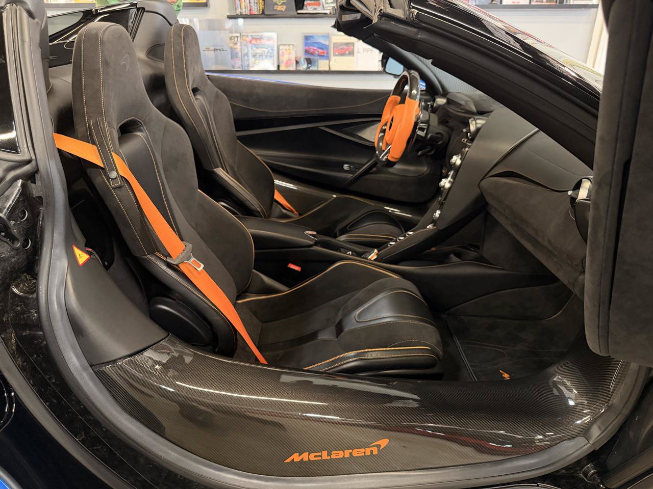 Used 2022 McLaren 720S Performance photo 29