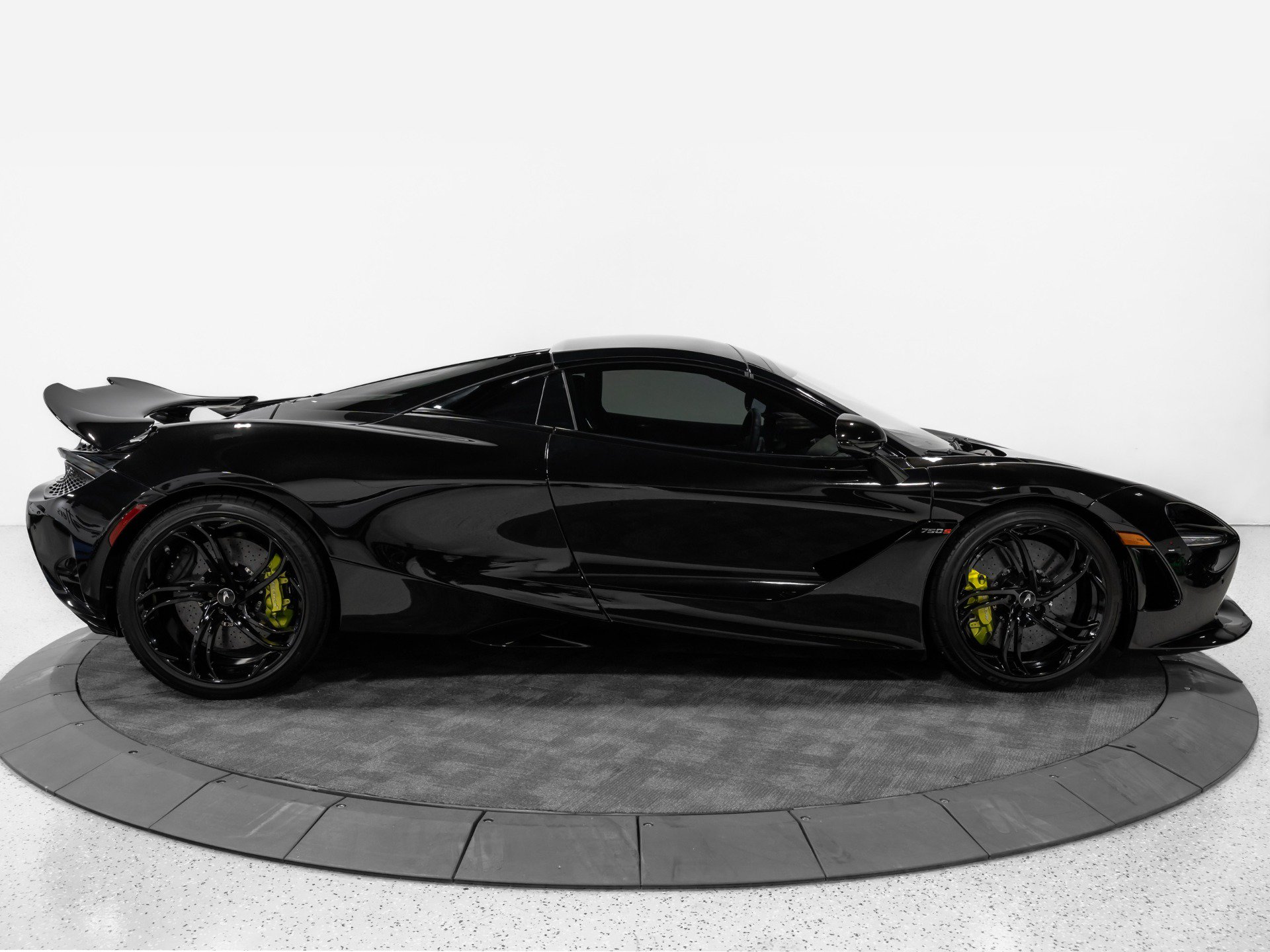 Used 2025 McLaren 750S Spider photo 27