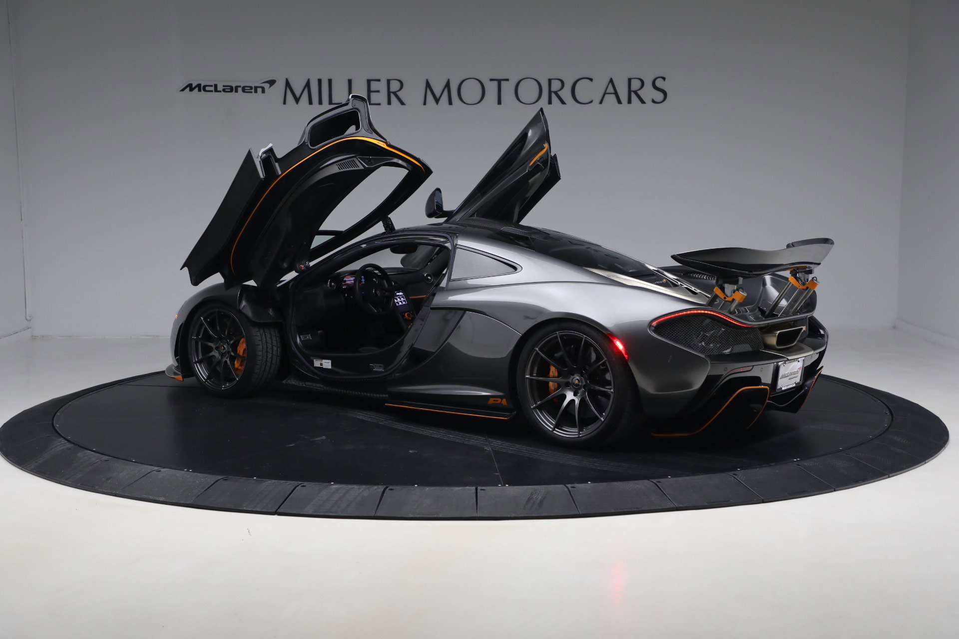 Used 2014 McLaren P1 photo 16