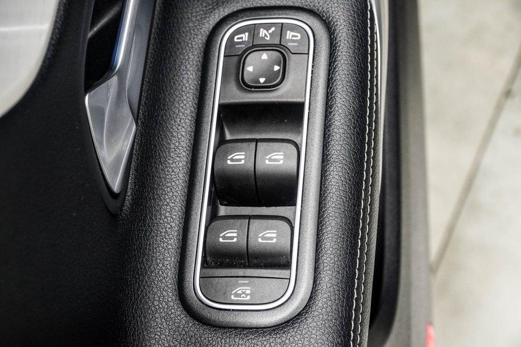 2025 Mercedes-Benz CLA 250