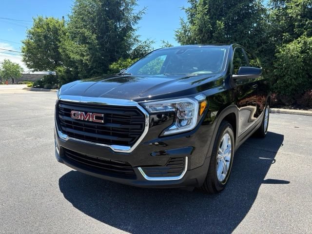 Used 2024 GMC Terrain SLE w/ LPO, Floor Liner Package