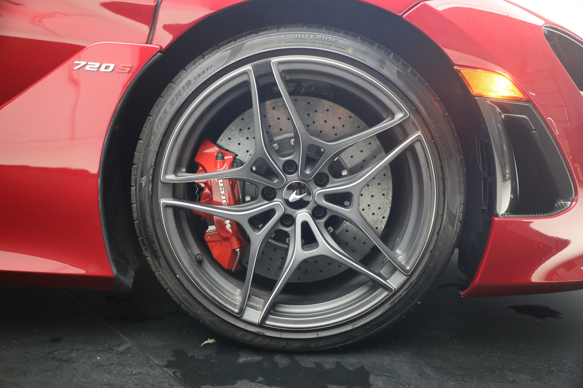Used 2019 McLaren 720S Performance photo 44