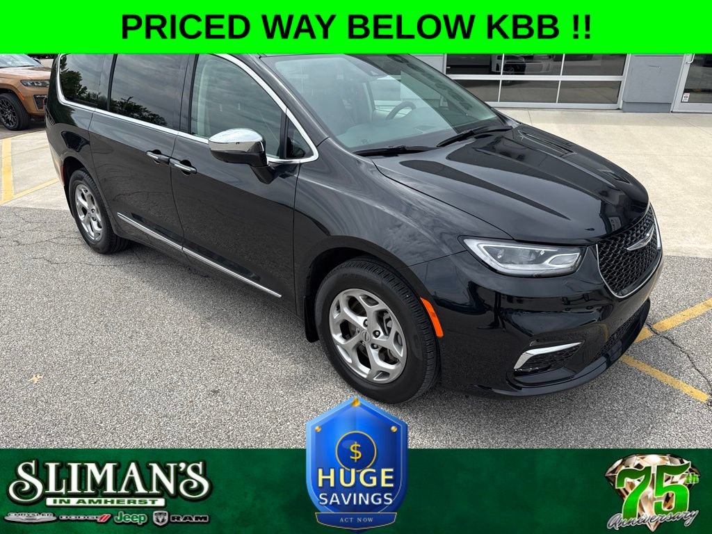 Used 2023 Chrysler Pacifica Limited