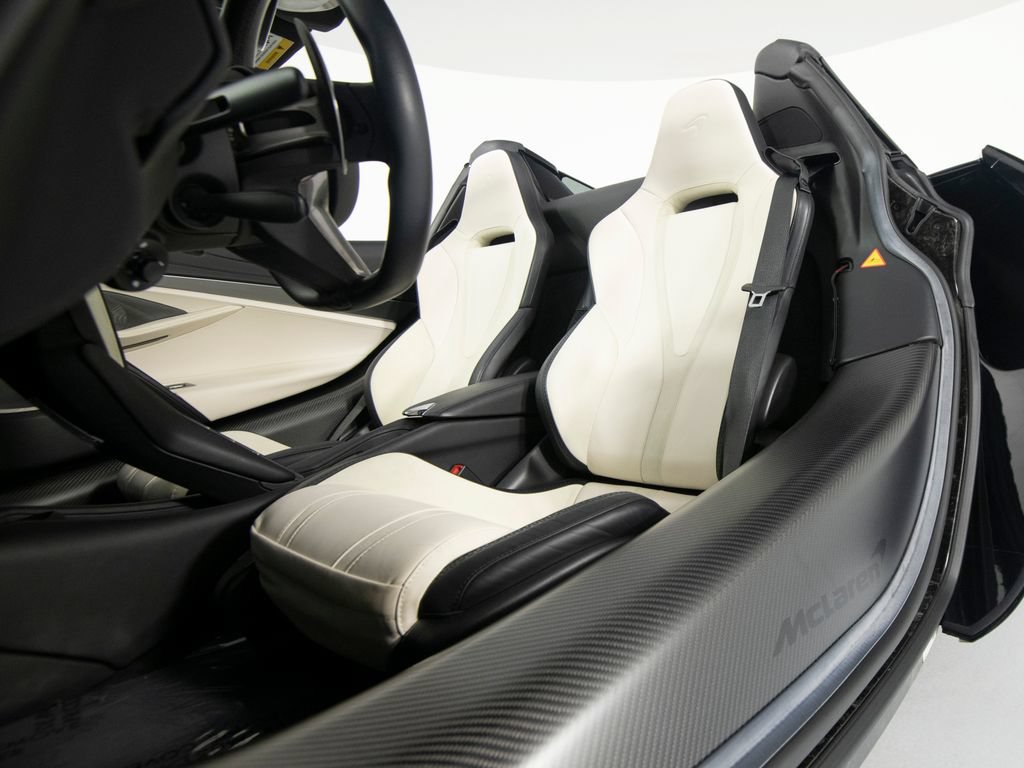 Used 2024 McLaren 750S Spider photo 36