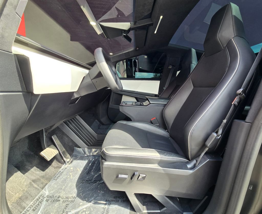 2024 Tesla Cybertruck AWD Crew Cab