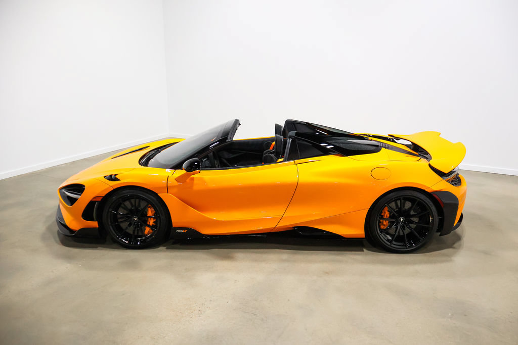 Used 2022 McLaren 765LT photo 21