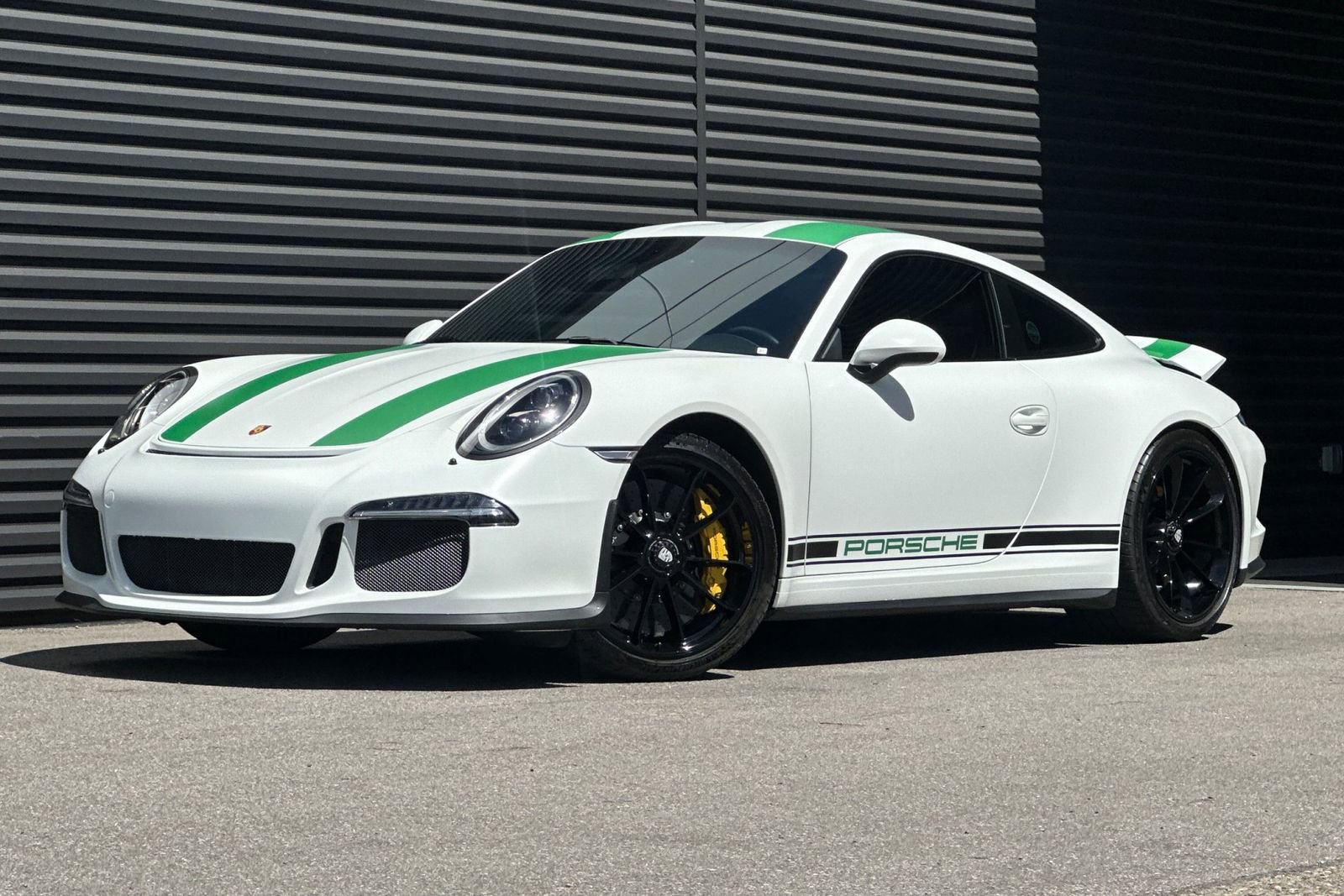 Certified 2016 Porsche 911 R