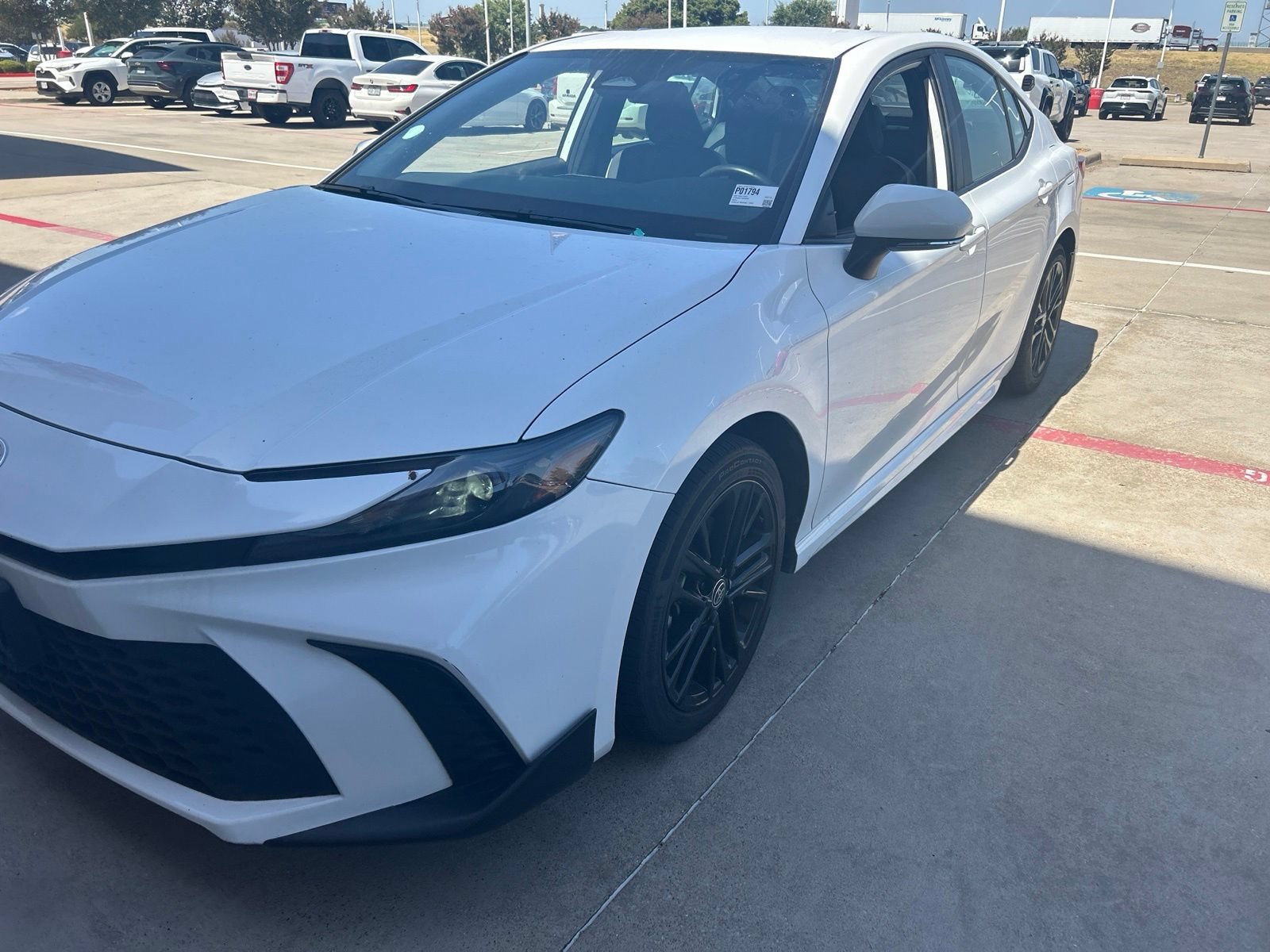 Used 2025 Toyota Camry SE w/ Convenience Package