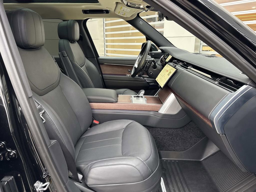 2024 Land Rover Range Rover SE