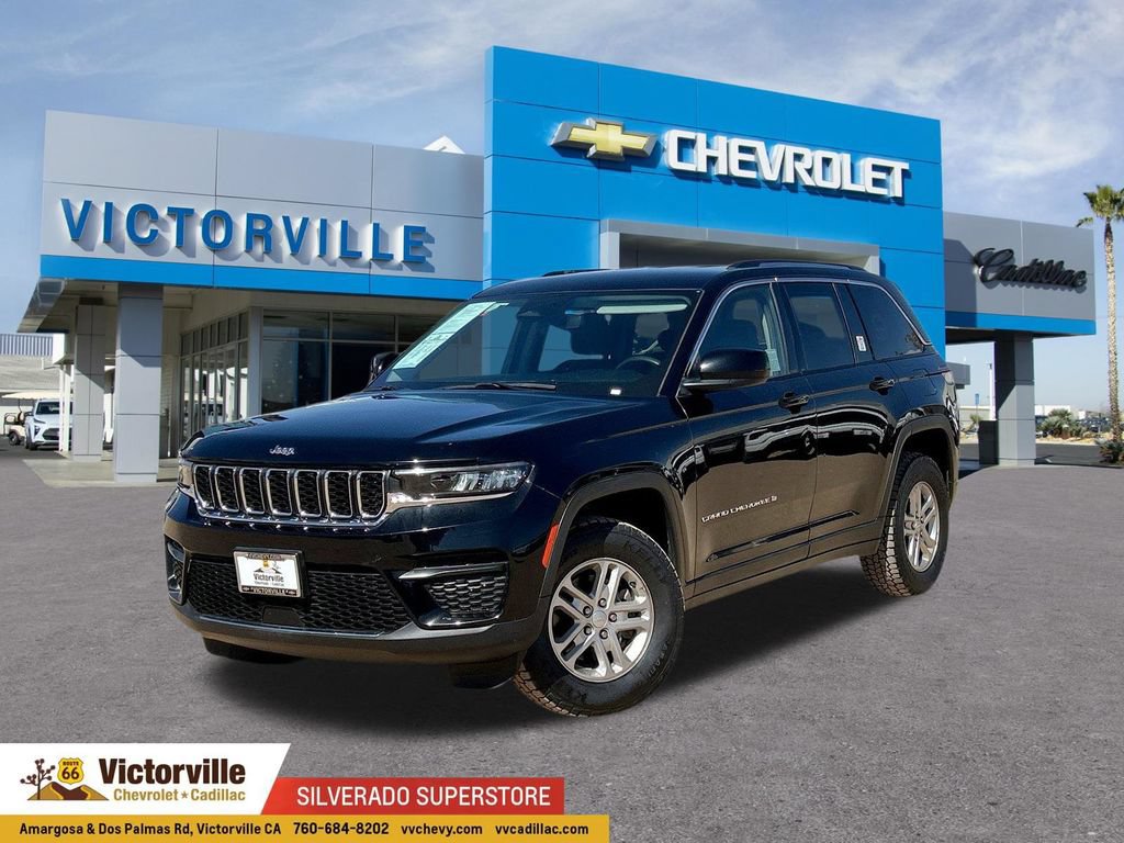 Used 2023 Jeep Grand Cherokee Laredo