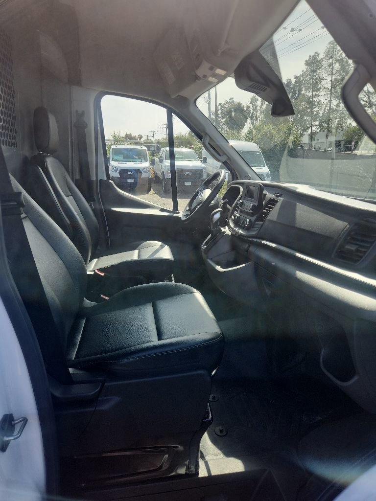 2023 Ford Transit 250 Medium Roof