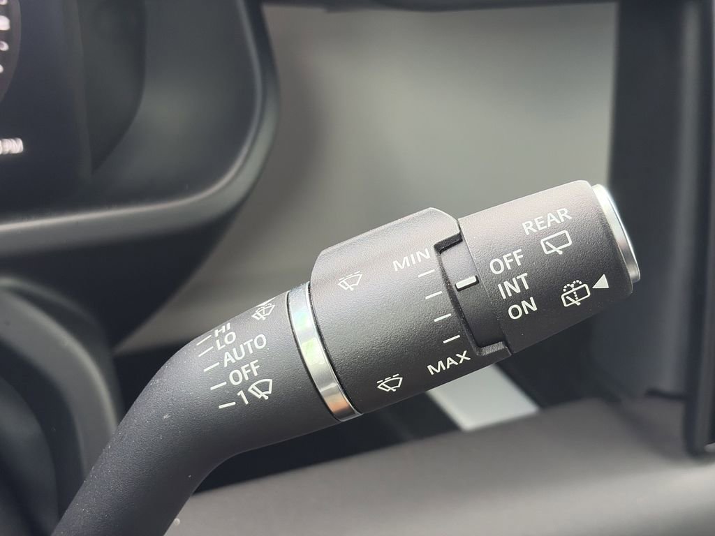 2025 Land Rover Defender 110 S