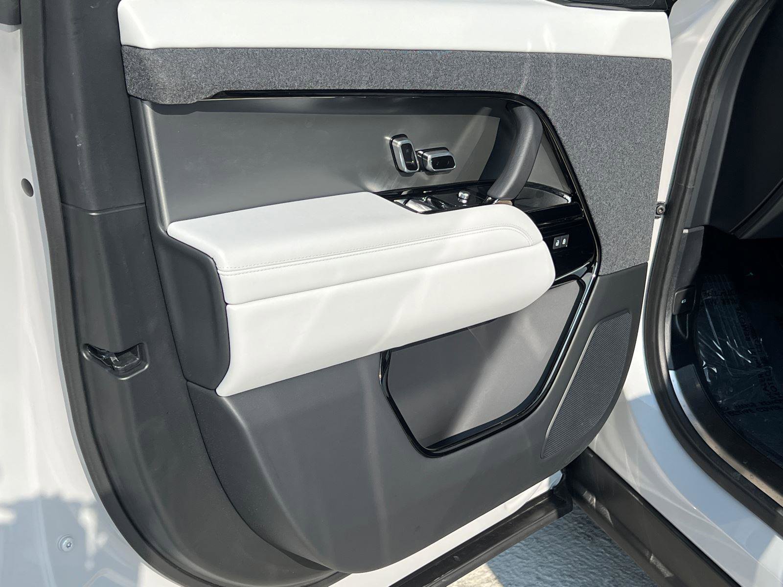 2024 Land Rover Range Rover Sport SE