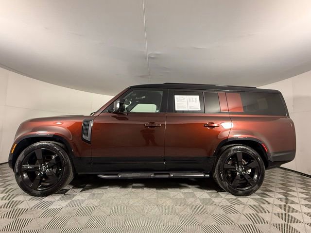 2025 Land Rover Defender 130 X-Dynamic SE