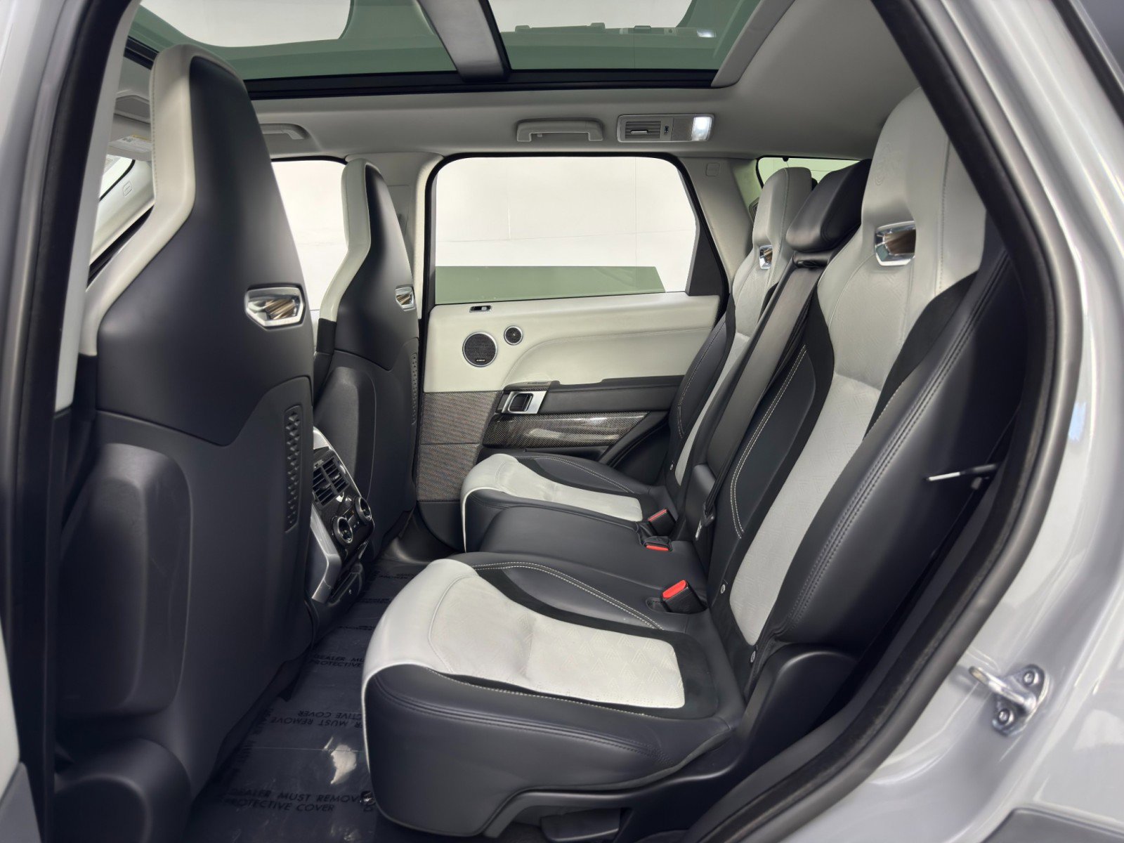 2022 Land Rover Range Rover Sport SVR Carbon Edition