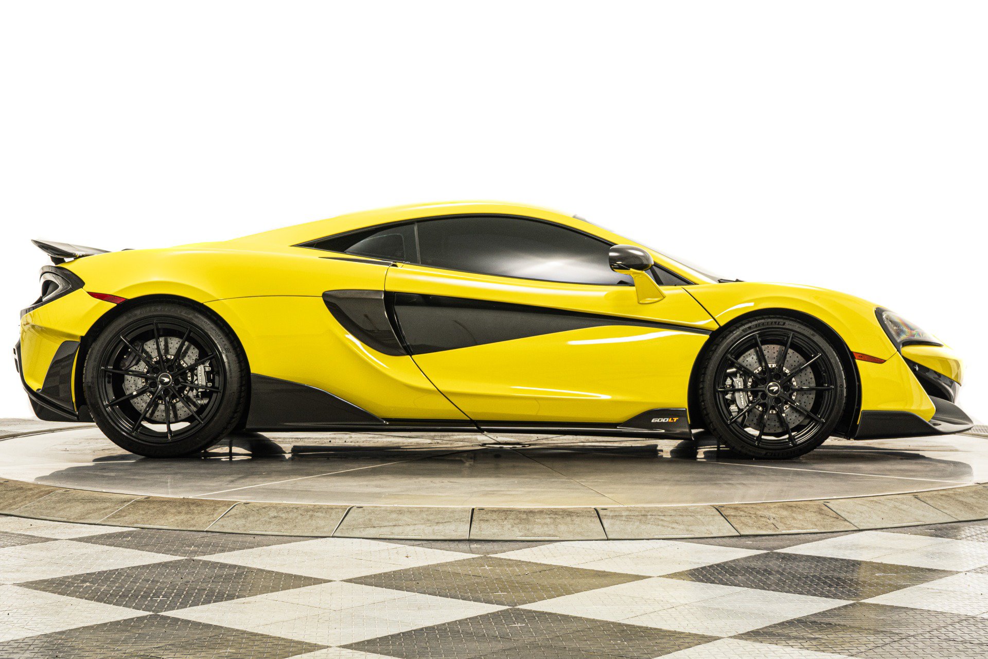 Used 2019 McLaren 600LT photo 35