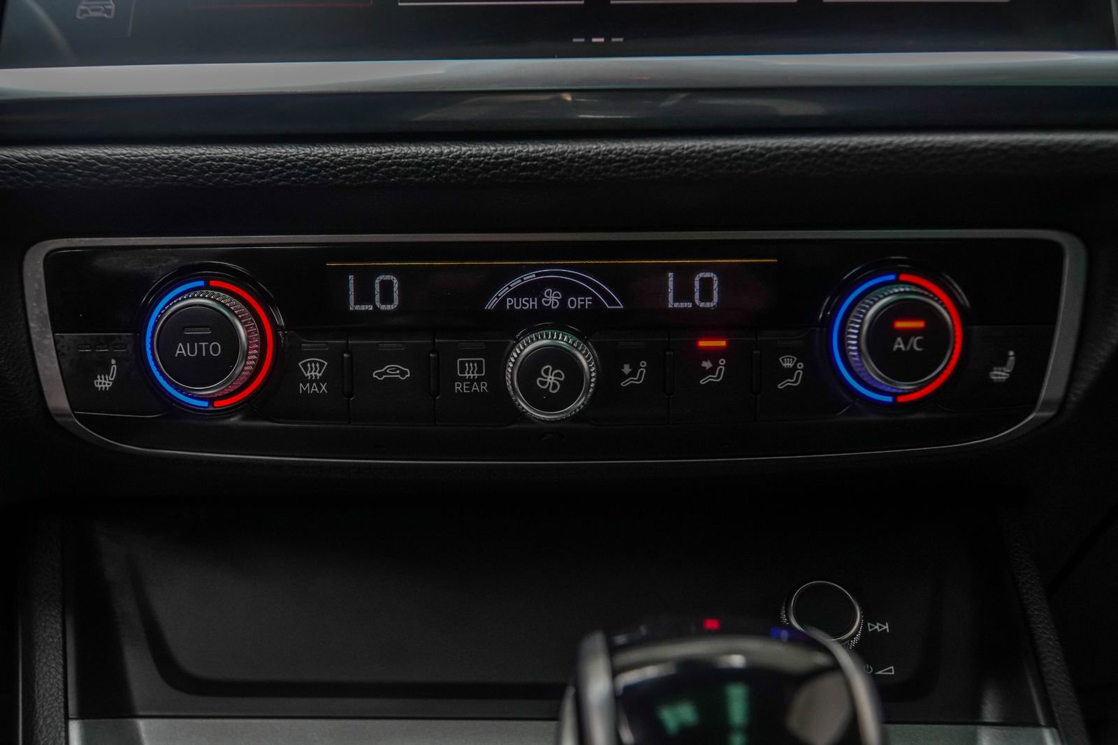 2025 Audi Q3 2.0T Premium