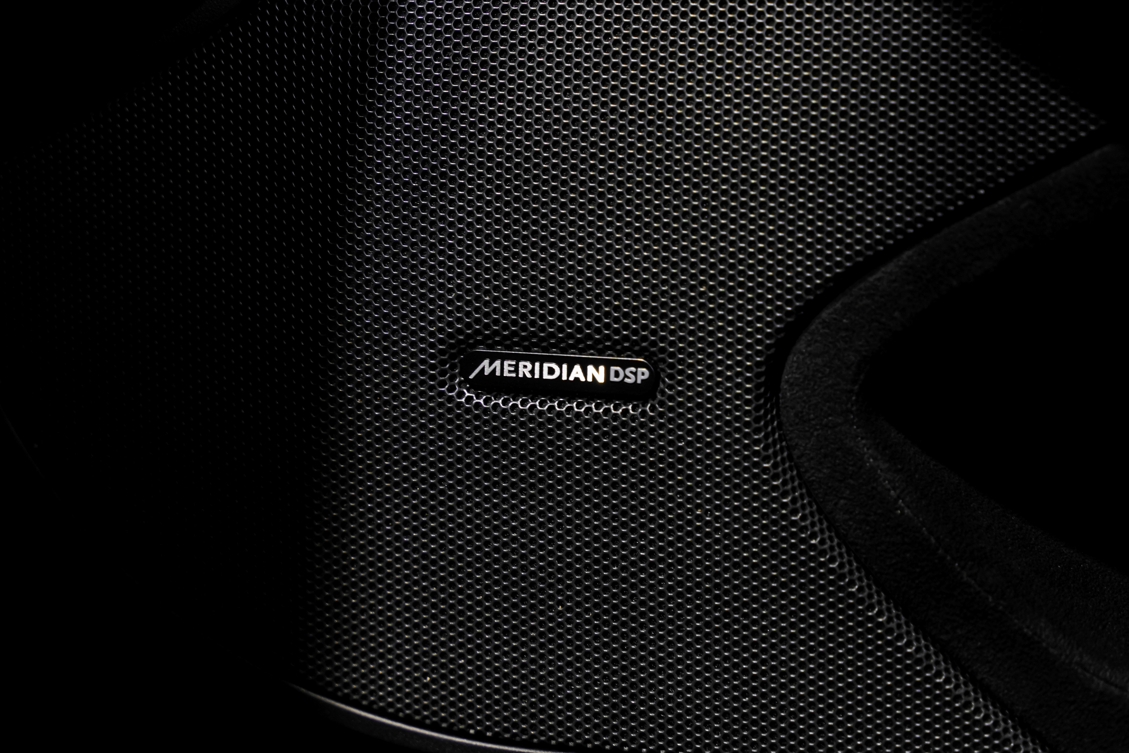 Used 2016 McLaren 675LT Coupe photo 18