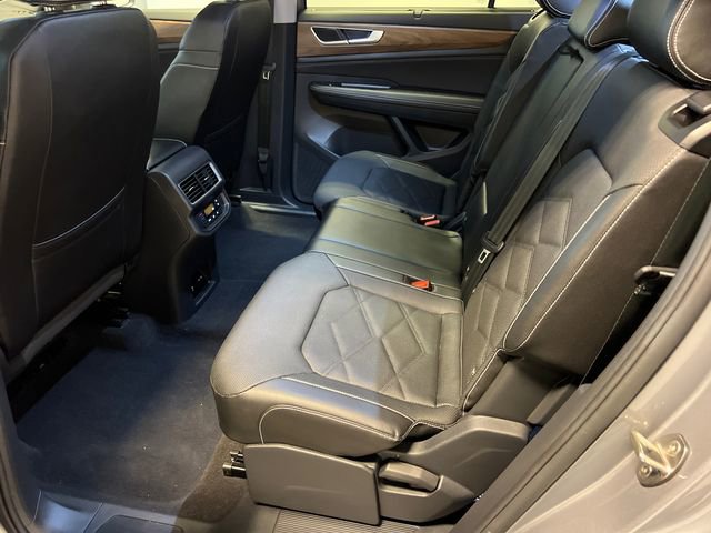 2025 Volkswagen Atlas SE