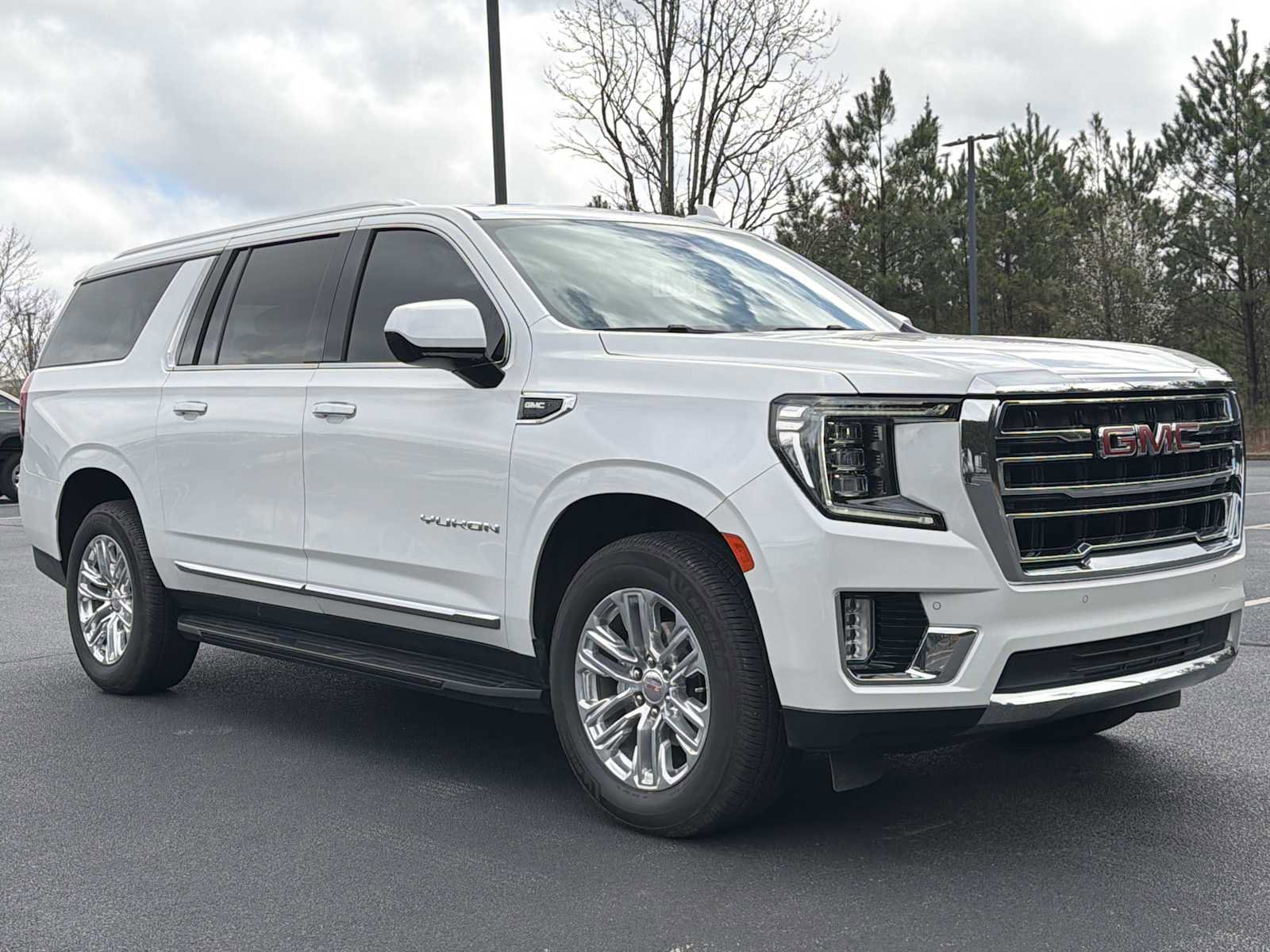 2023 GMC Yukon XL SLT