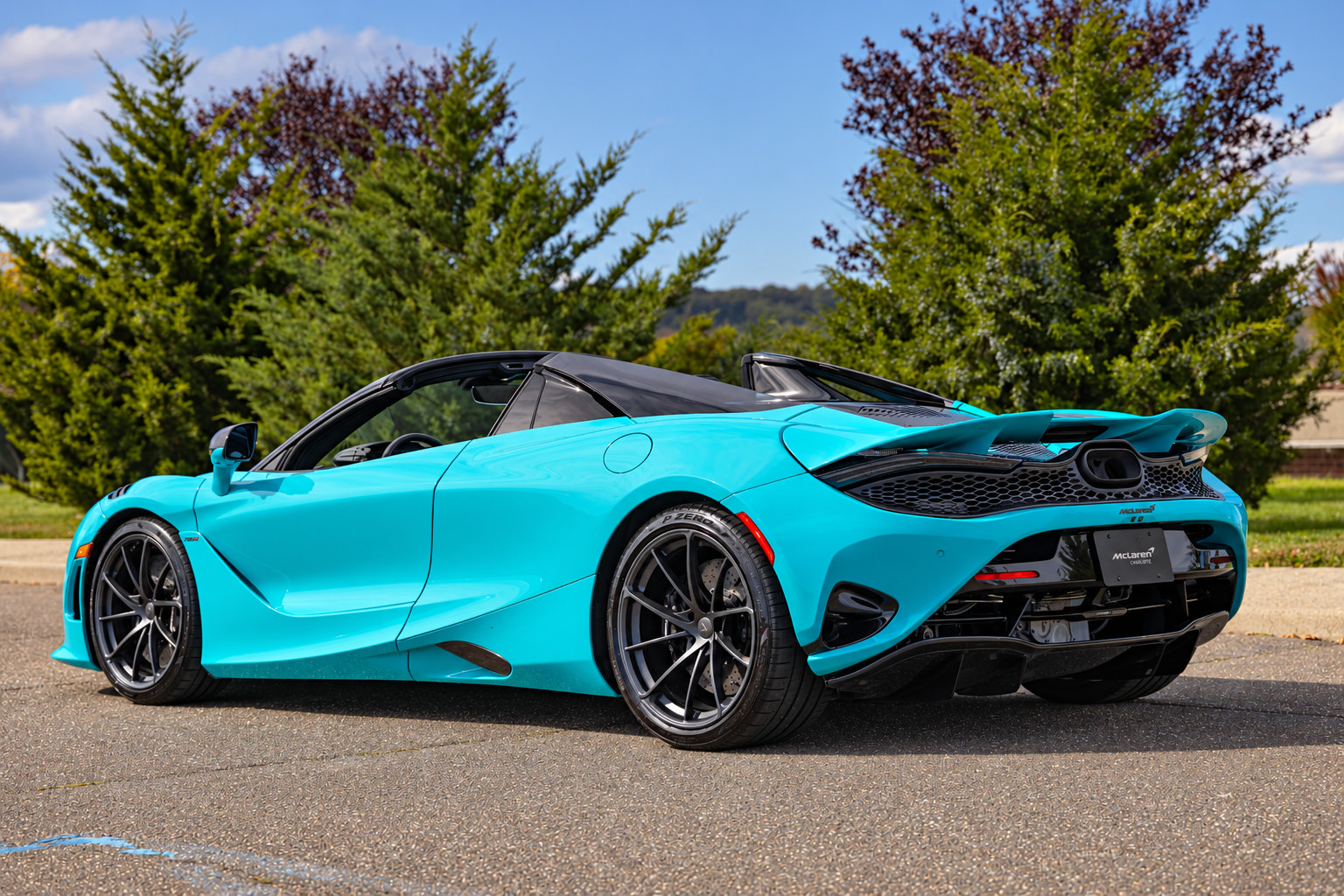 Used 2027 McLaren 750S Spider photo 6