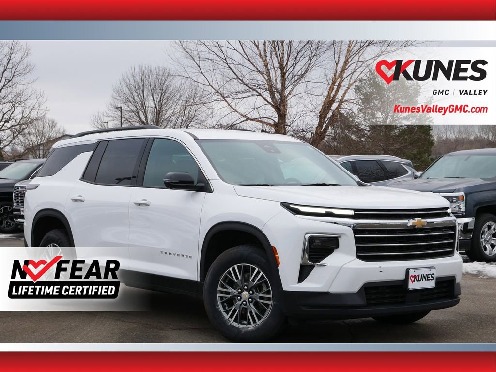 Used 2024 Chevrolet Traverse LT