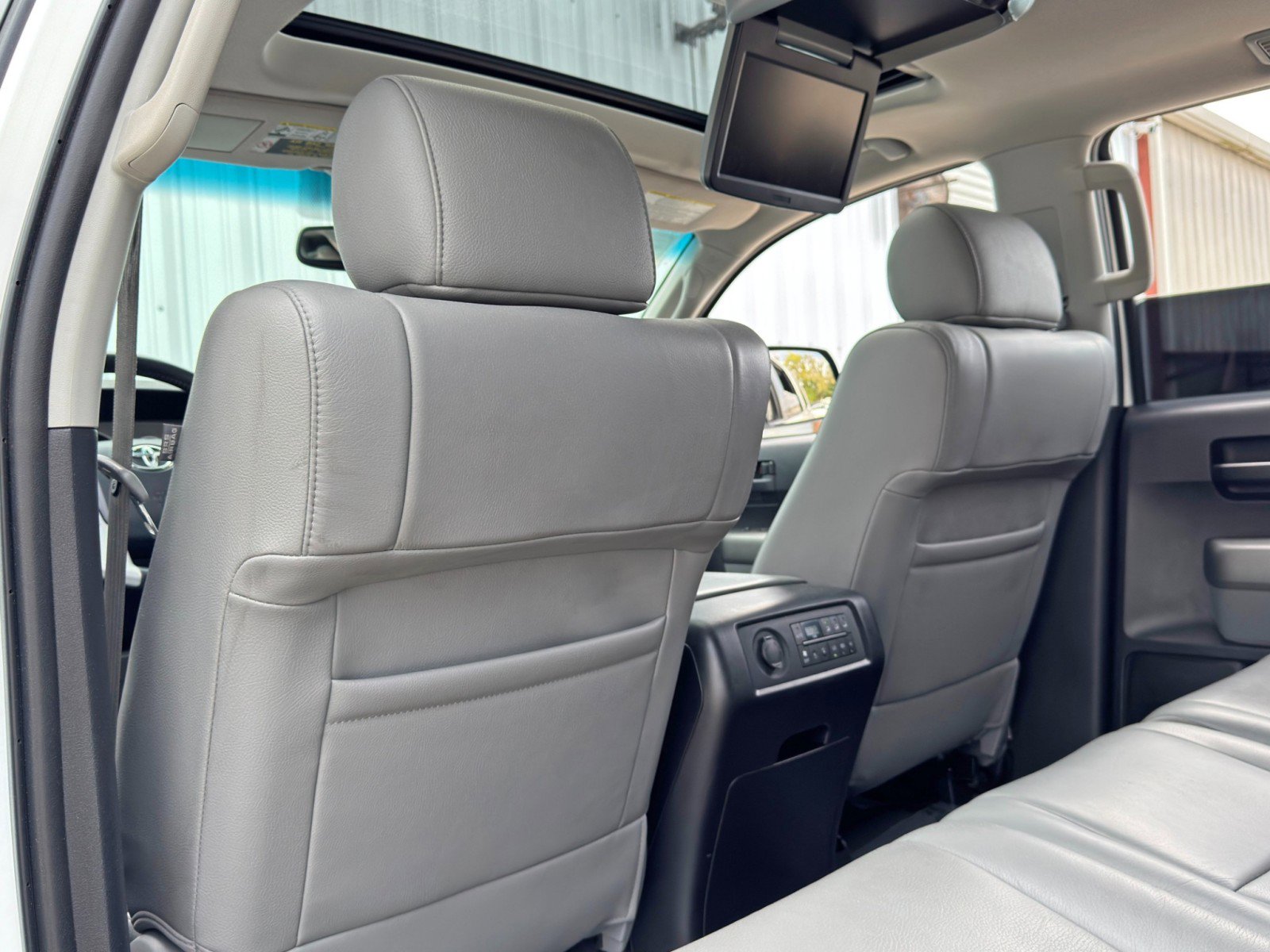 2016 Toyota Sequoia SR5