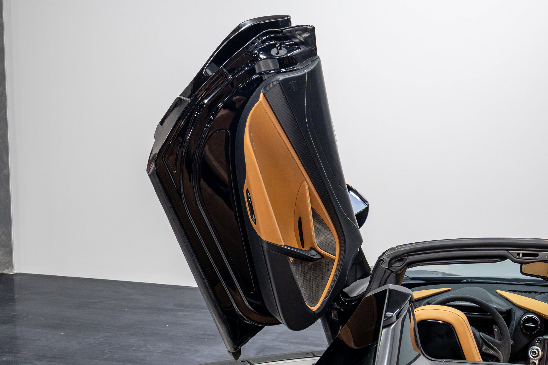 Used 2019 McLaren 720S Luxury photo 51