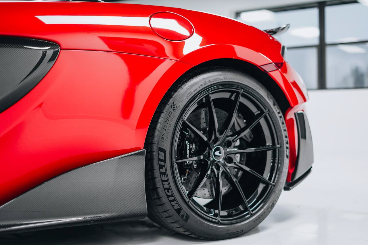 Used 2019 McLaren 600LT photo 12