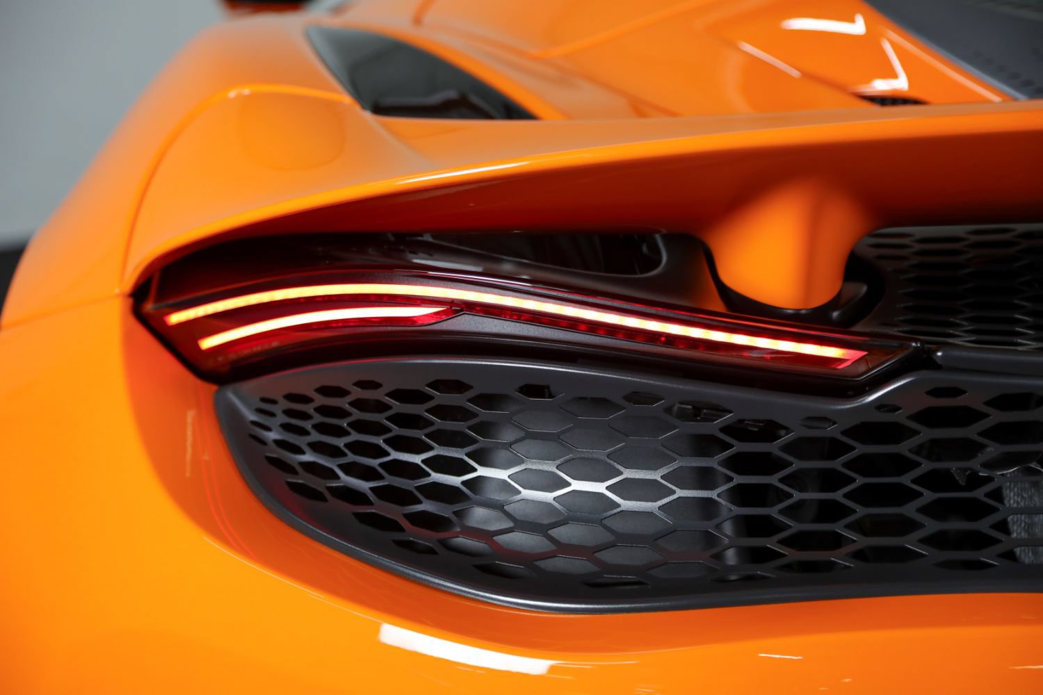 Used 2026 McLaren 750S Spider photo 22