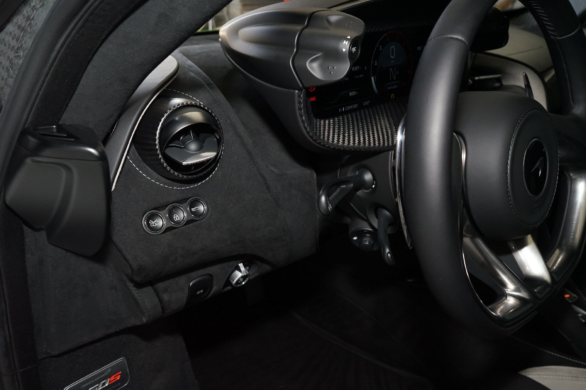 Used 2024 McLaren 750S photo 30