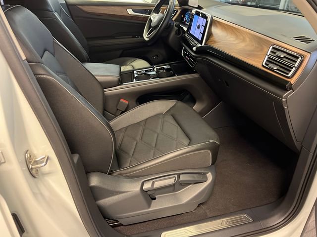 2025 Volkswagen Atlas SE