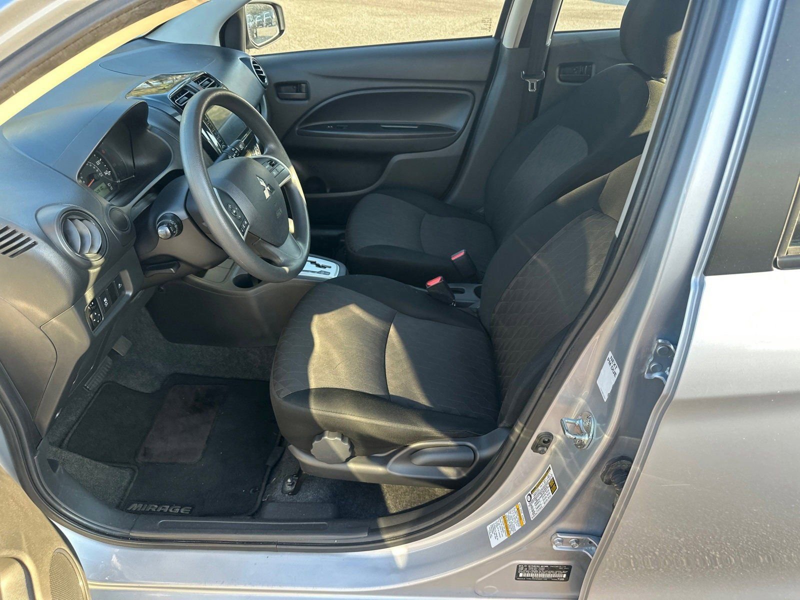 2022 Mitsubishi Mirage ES