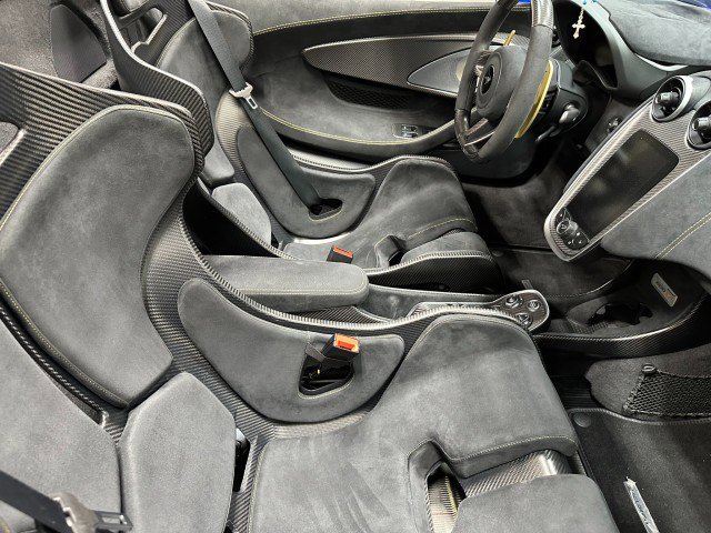Used 2020 McLaren 600LT Spider photo 31