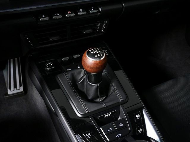 2025 Porsche 911 Carrera T