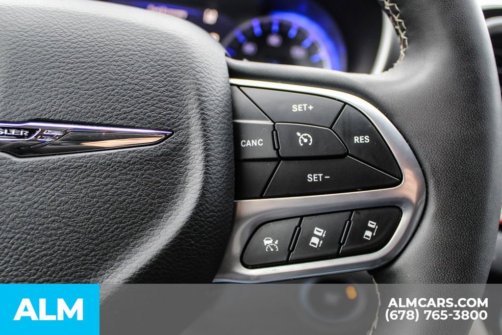 2023 Chrysler Pacifica Touring-L