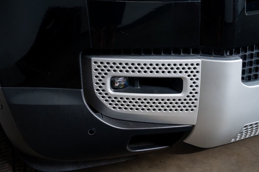 2025 Land Rover Defender 110 S