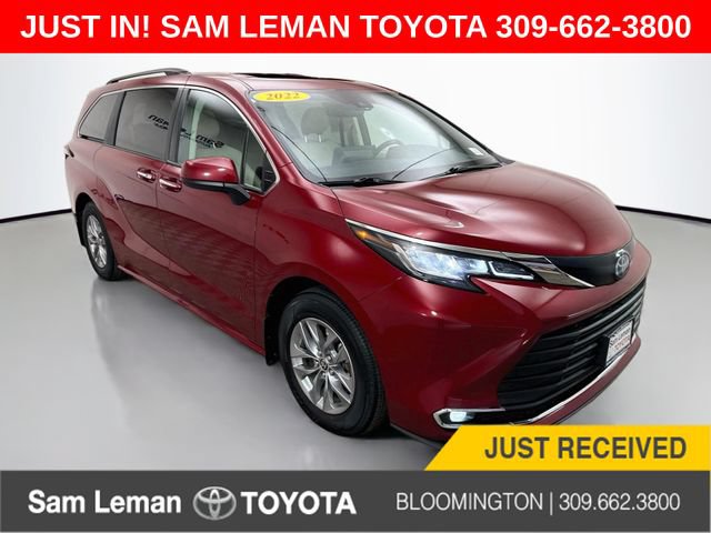 Used 2022 Toyota Sienna XLE