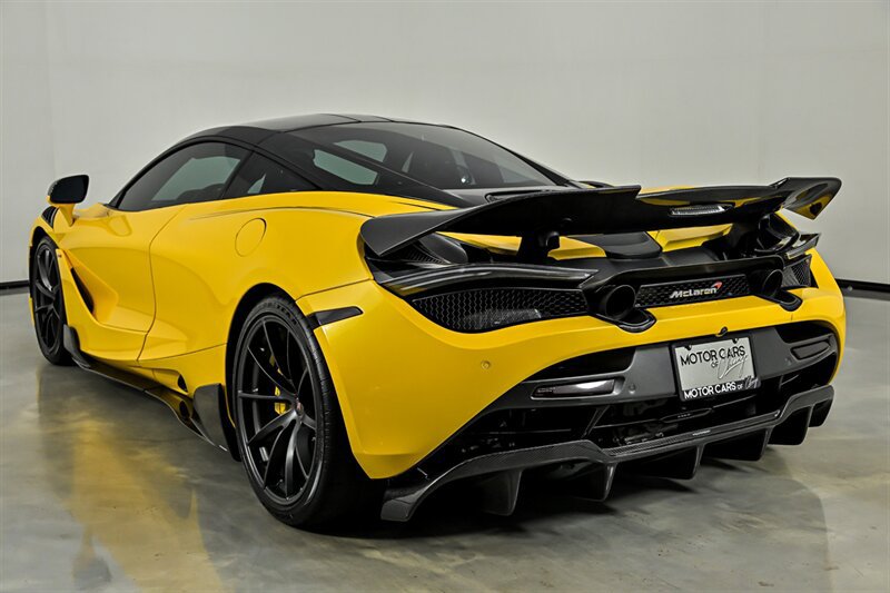 Used 2018 McLaren 720S Performance photo 13
