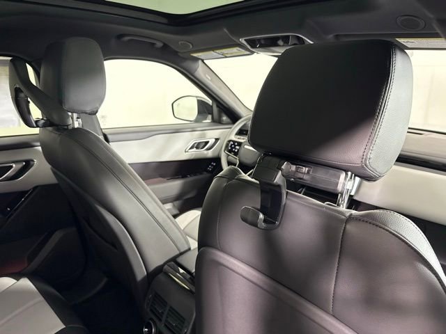 2026 Land Rover Range Rover Velar Dynamic SE