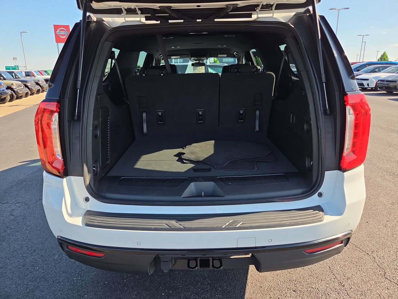 2023 GMC Yukon XL SLE