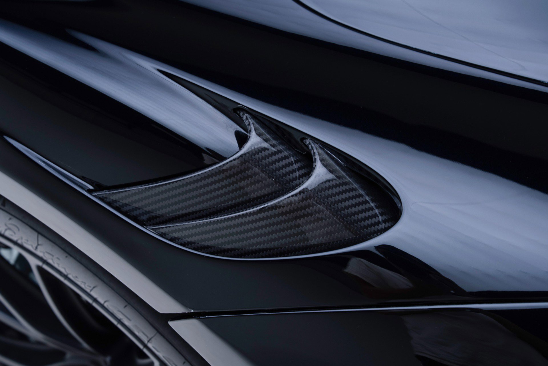 Used 2021 McLaren 765LT photo 21